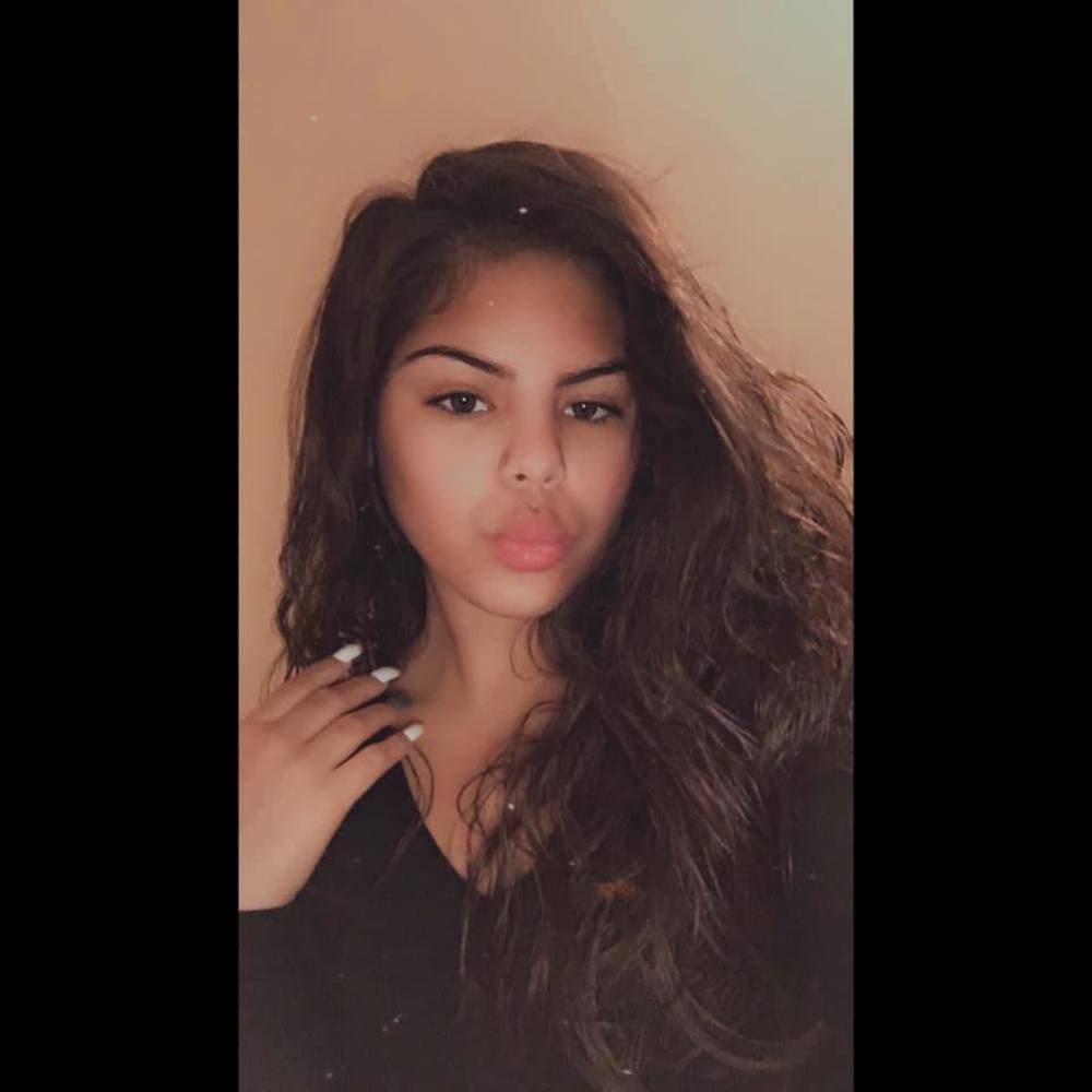 Meet your Posher, Mirella